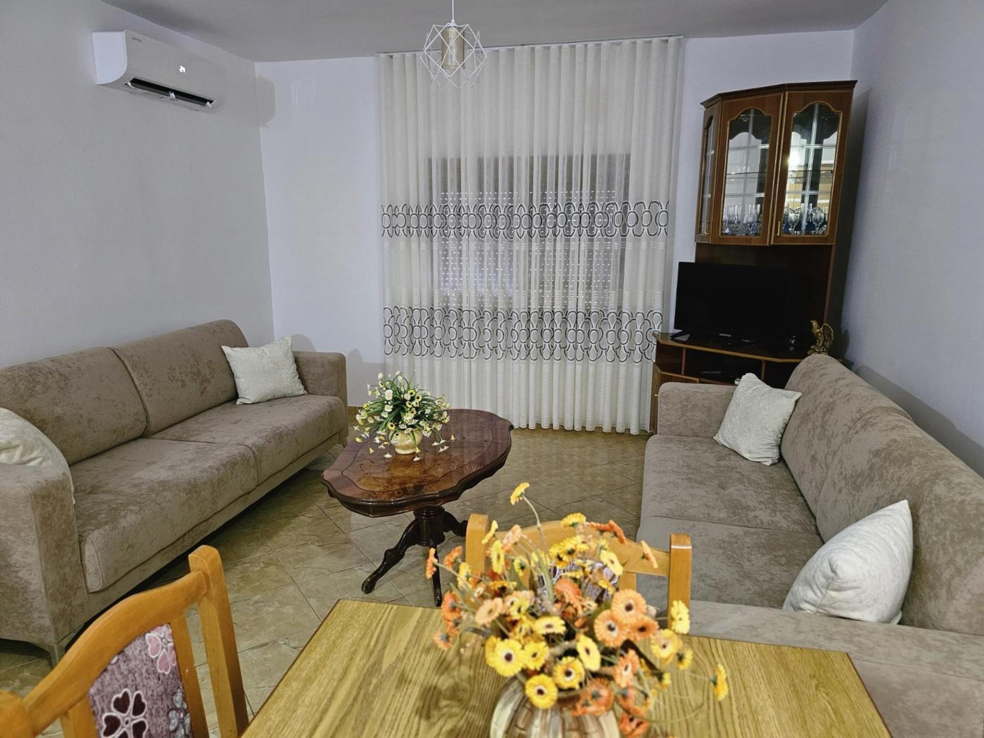 Diana'S Apartment Berat Esterno foto